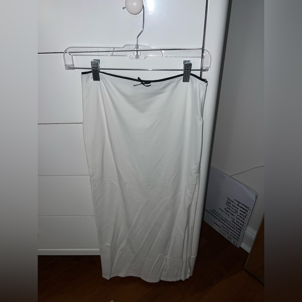 Bershka White Pencil Skirt with Black Trim